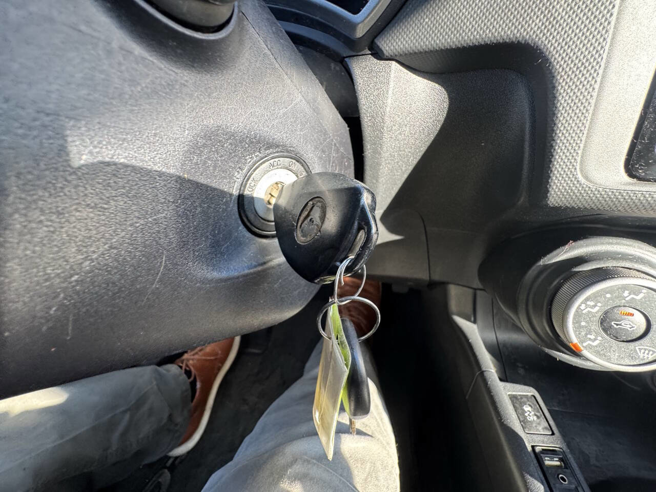 Used 2011 Scion tC Base 2dr Coupe 6A image 32