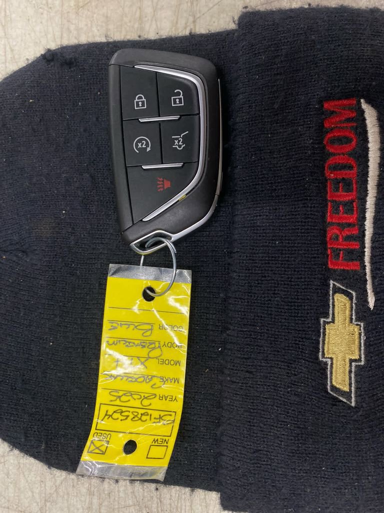 Used 2025 Cadillac XT4 Premium Luxury image 28