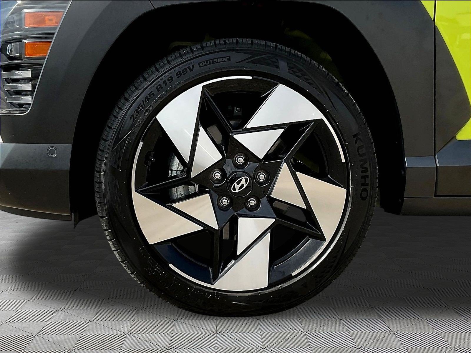 Certified 2024 Hyundai Kona Limited AWD/4WD image 33