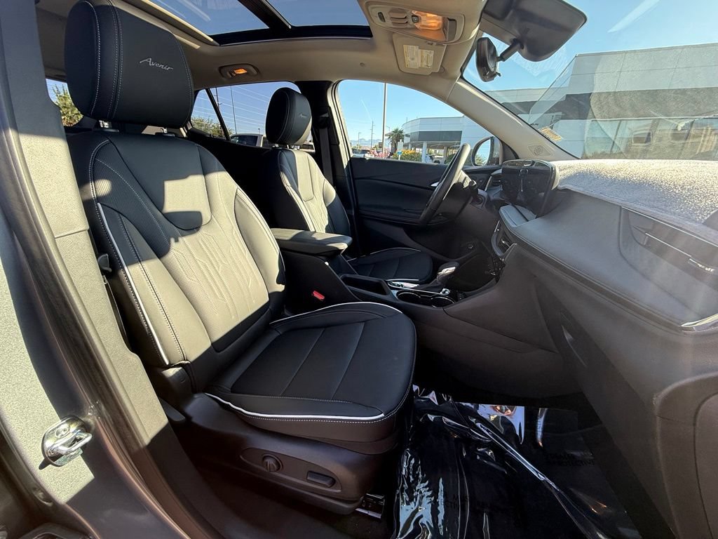 Used 2026 Buick Encore GX Avenir w/ Avenir Technology Package AWD/4WD image 18