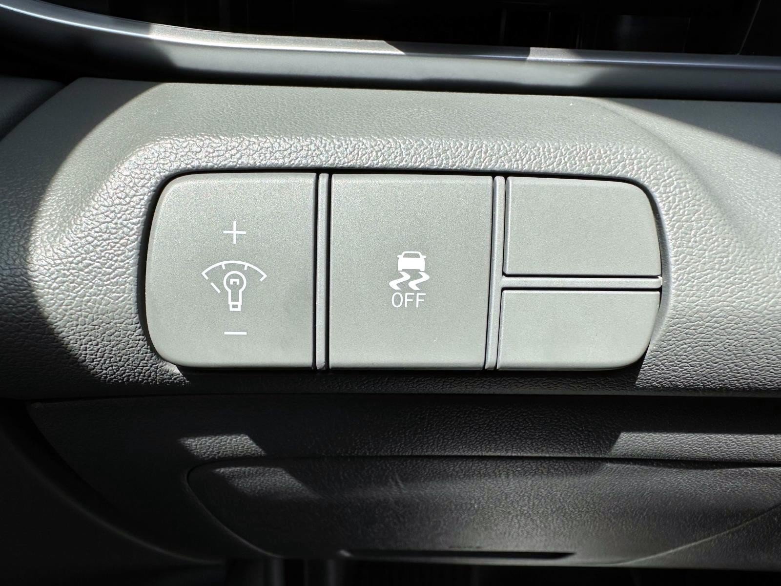Used 2024 Hyundai Elantra SEL FWD image 15