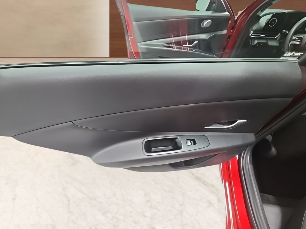 Used 2024 Hyundai Elantra SEL FWD image 39