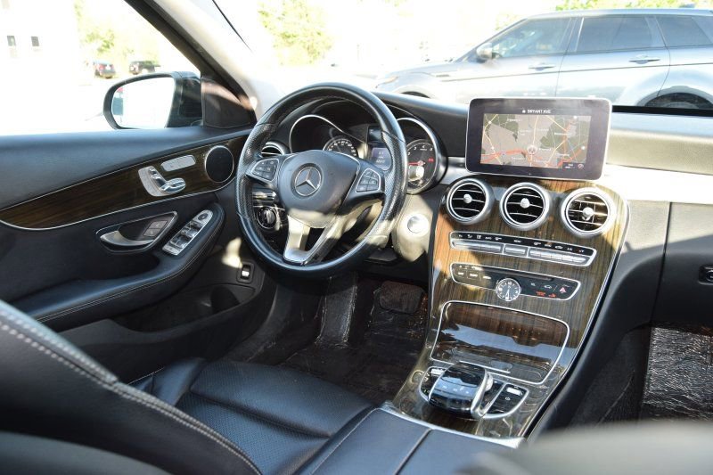 Used 2016 Mercedes-Benz C 300 4MATIC Sedan image 24