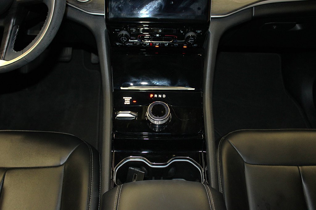 Certified 2023 Jeep Grand Cherokee L Limited AWD/4WD image 23