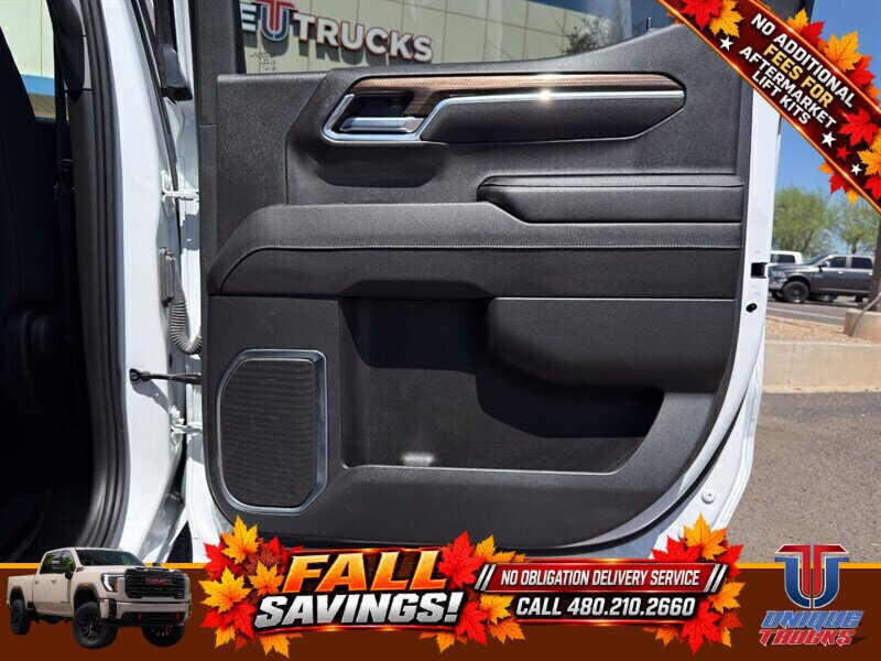 Used 2023 Chevrolet Silverado 1500 RST w/ Redline Edition AWD/4WD image 24