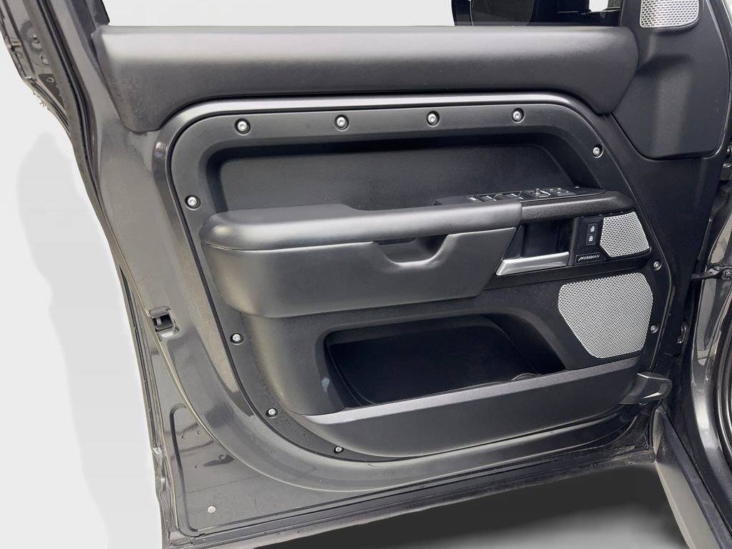 Used 2024 Land Rover Defender 130 Outbound image 28