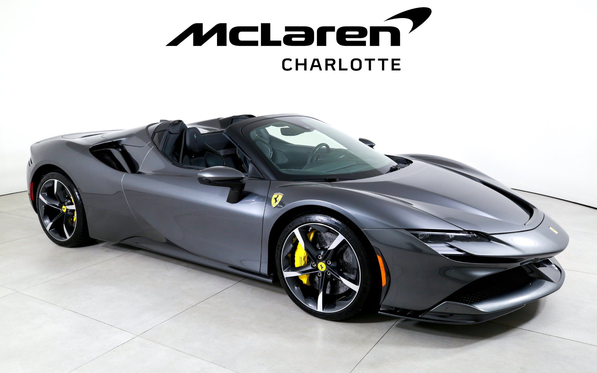 Used 2022 Ferrari SF90 Spider AWD/4WD image 2