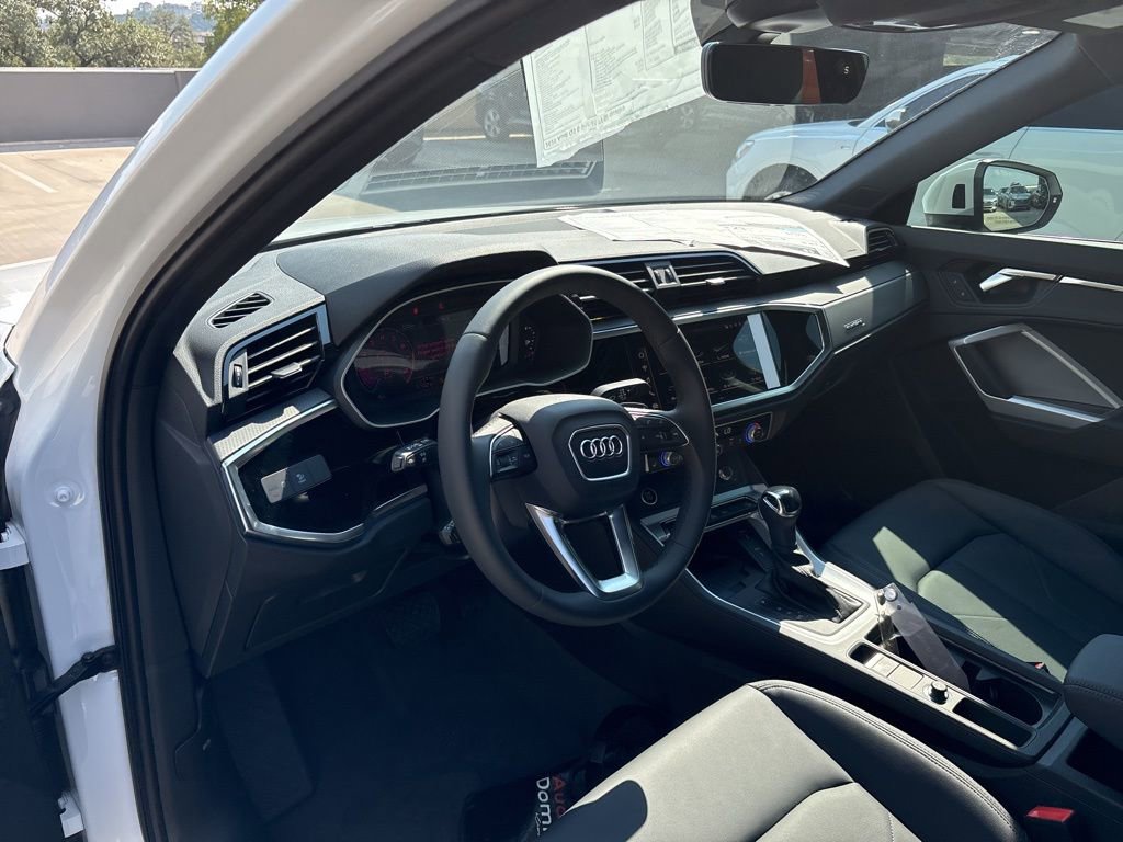 New 2025 Audi Q3 2.0T Premium image 12