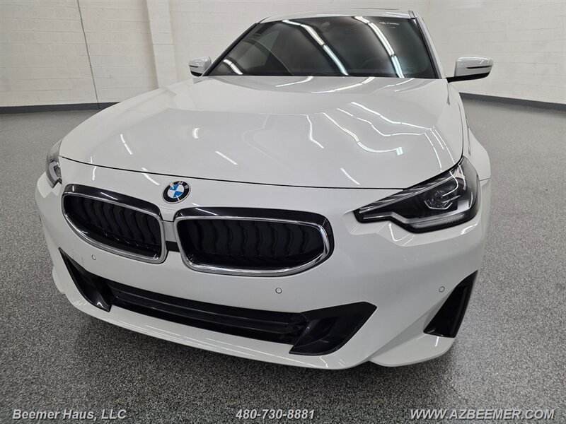 Used 2024 BMW 230i Coupe w/ Convenience Package RWD image 1