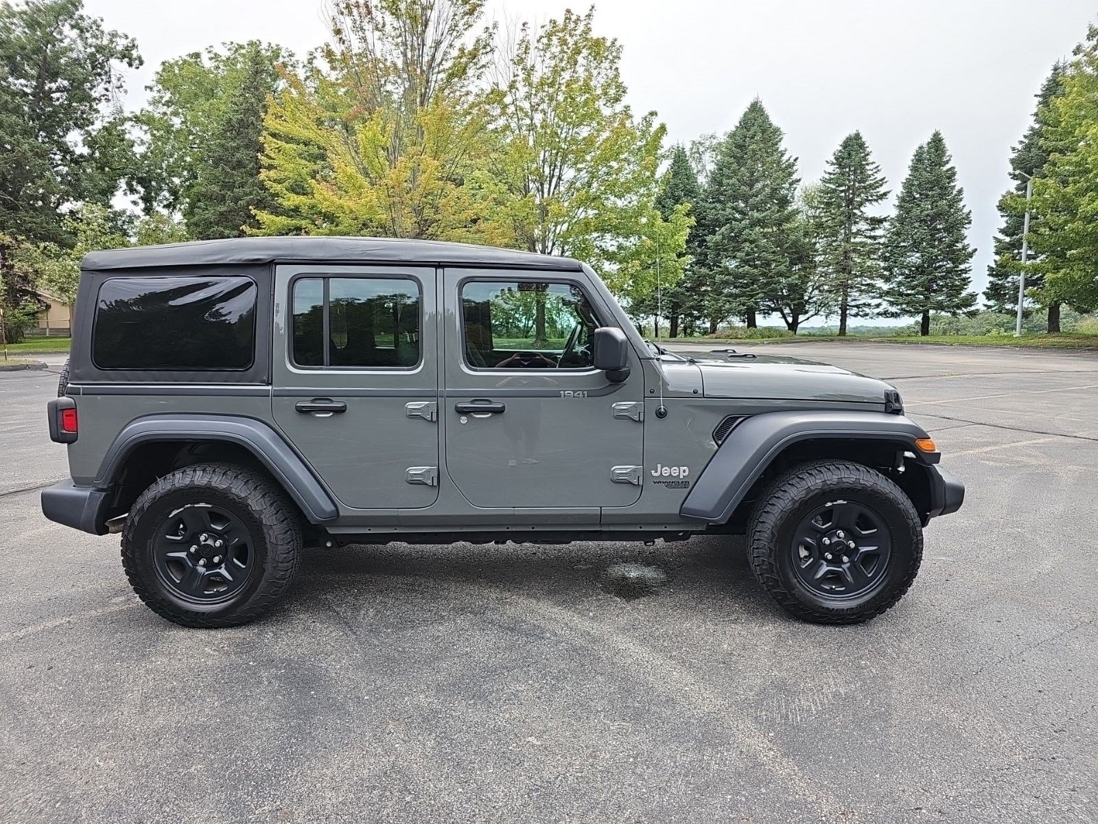 Used 2018 Jeep Wrangler Unlimited Sport AWD/4WD image 7