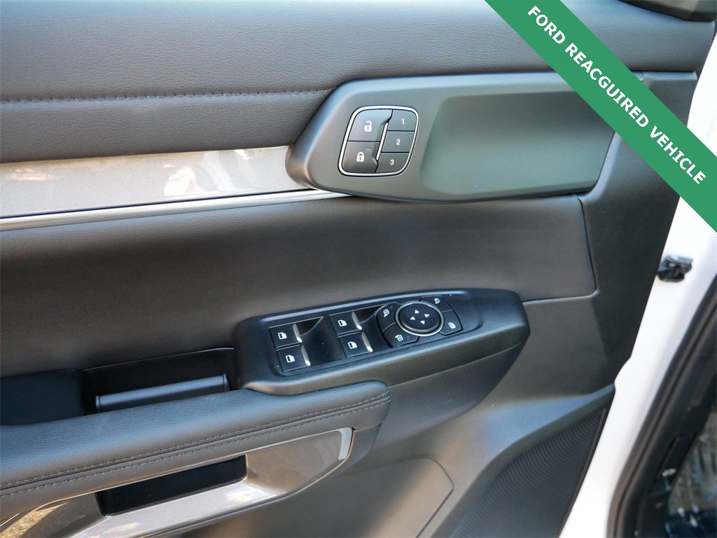 Used 2025 Ford Ranger Lariat w/ FX4 Off-Road Package image 16