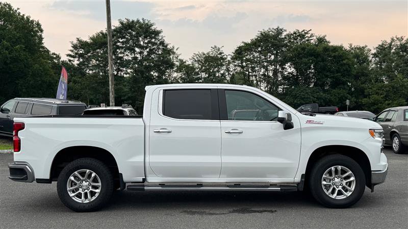 Used 2023 Chevrolet Silverado 1500 LTZ w/ LTZ Convenience Package II AWD/4WD image 4