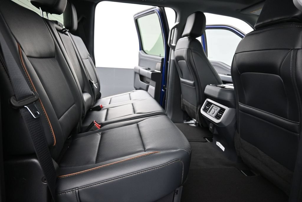 New 2026 Ford F250 Lariat w/ Black Appearance Package AWD/4WD image 25