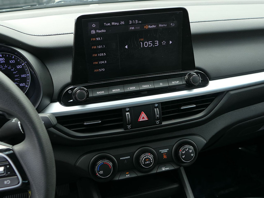 Used 2024 Kia Forte LXS w/ LXS Technology Package FWD image 16