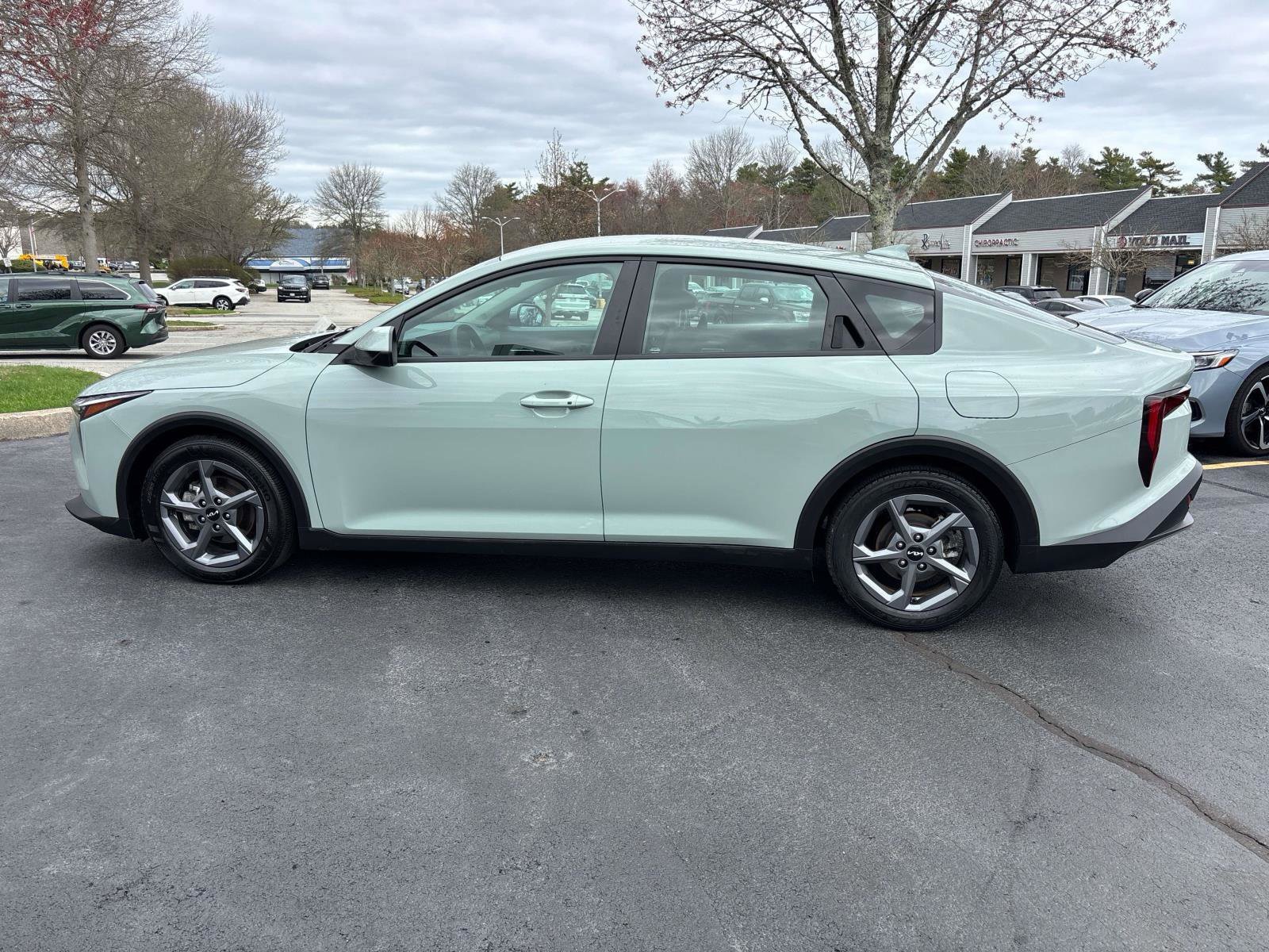 Used 2025 Kia K4 LXS image 3