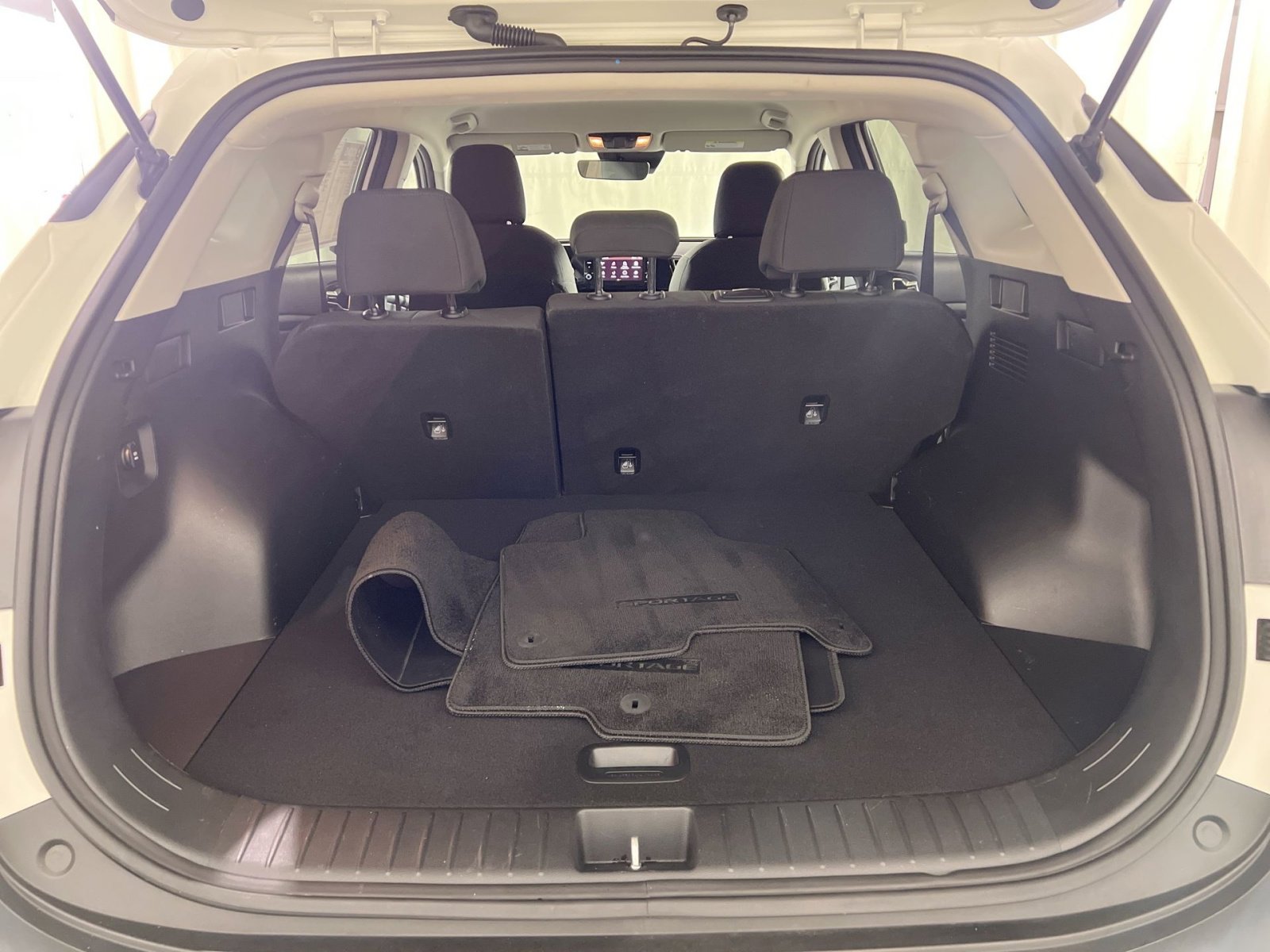 Used 2023 Kia Sportage LX image 22