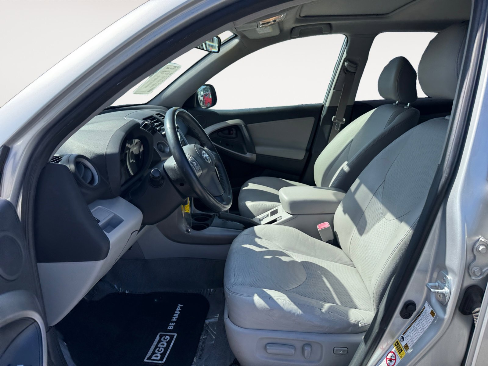 Used 2007 Toyota RAV4 Limited FWD image 10