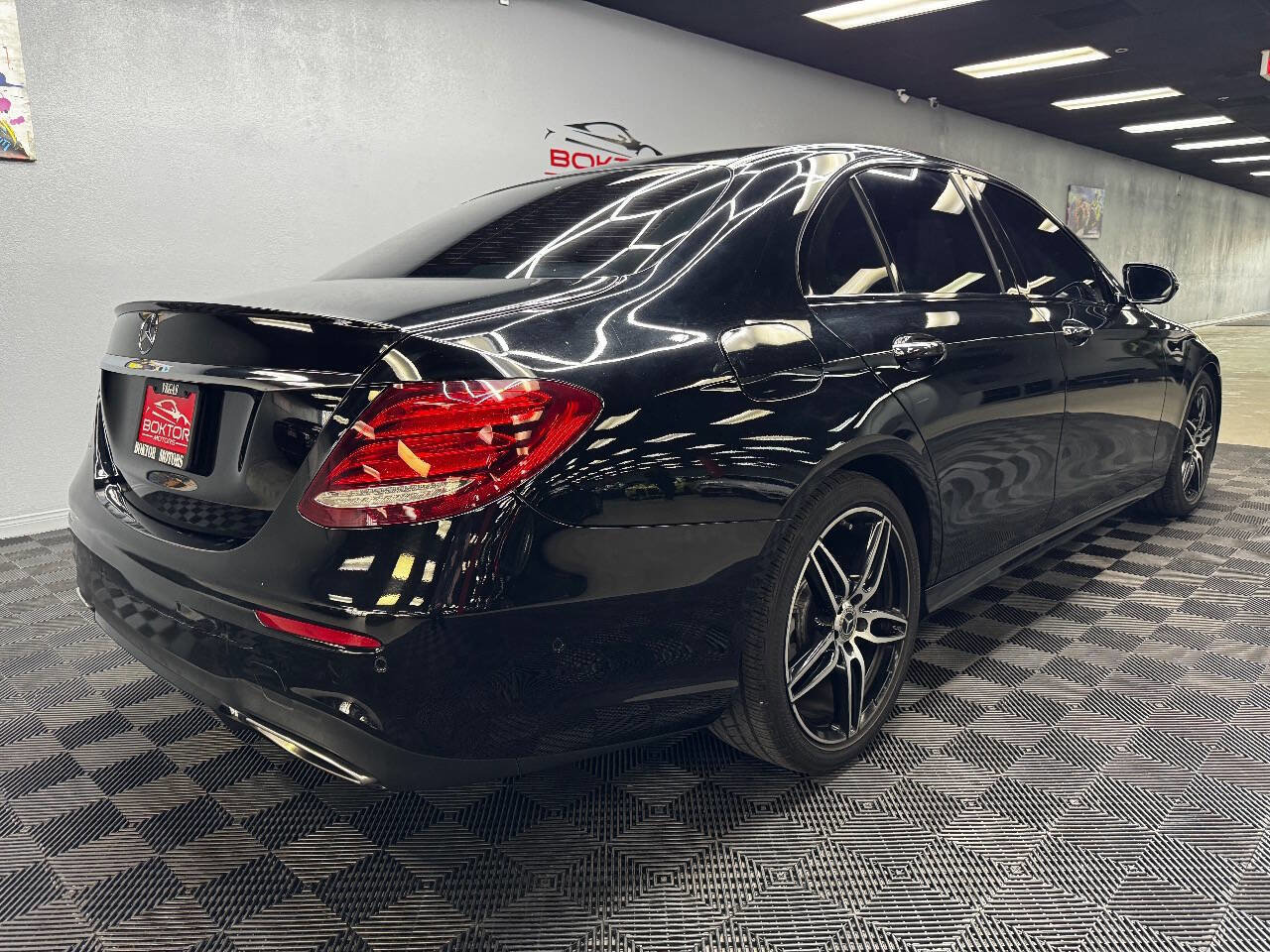 Used 2020 Mercedes-Benz E 350 Sedan image 12