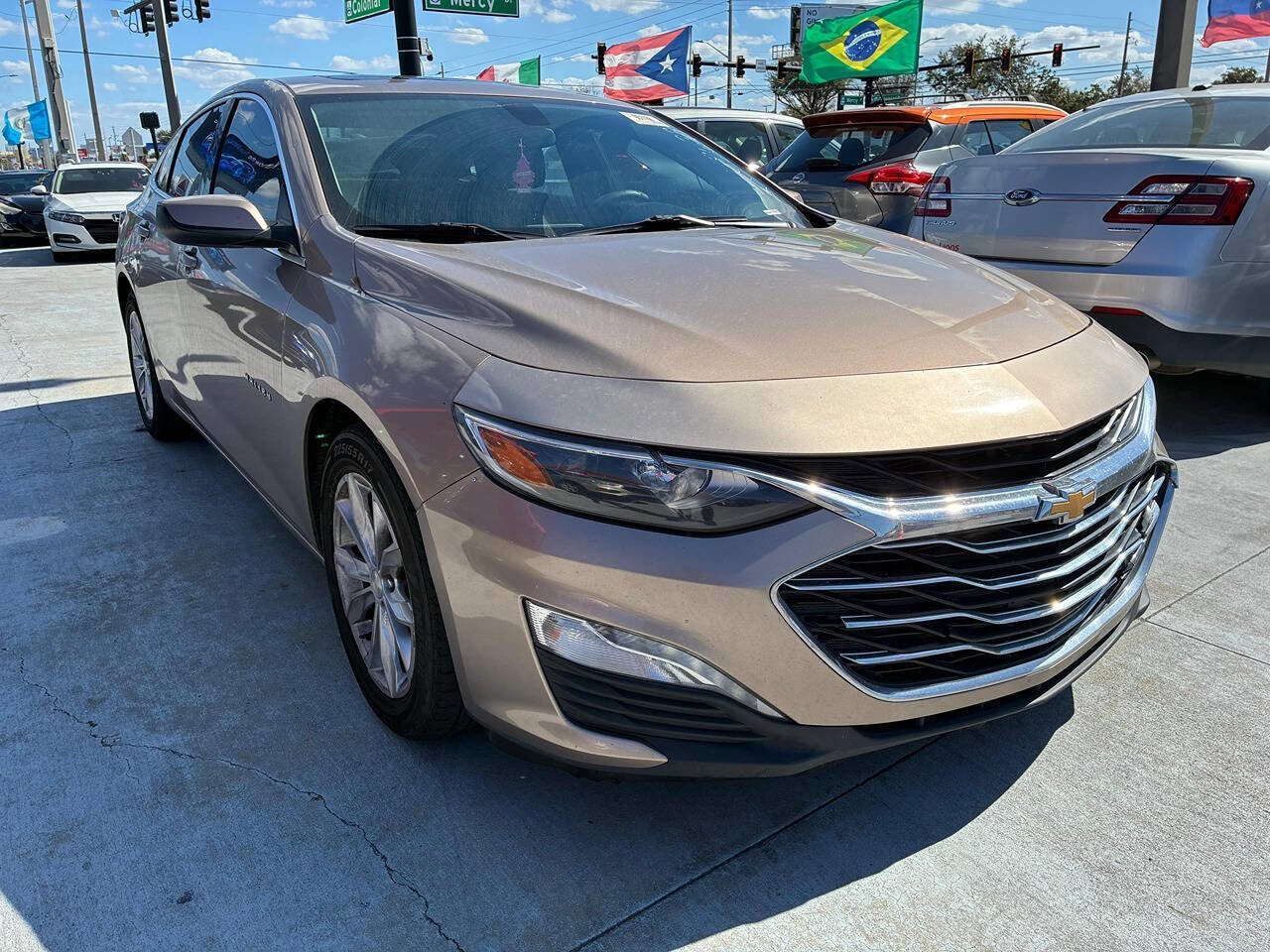 Used 2019 Chevrolet Malibu LT image 2