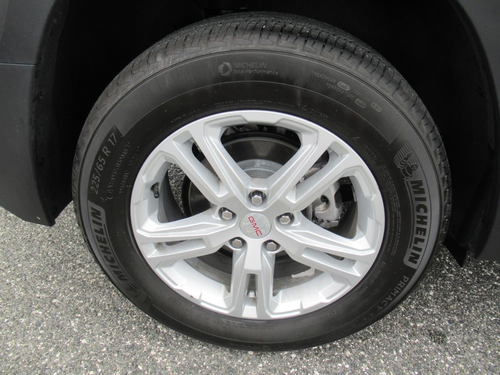 Used 2024 GMC Terrain SLE w/ Driver Convenience Package FWD image 8