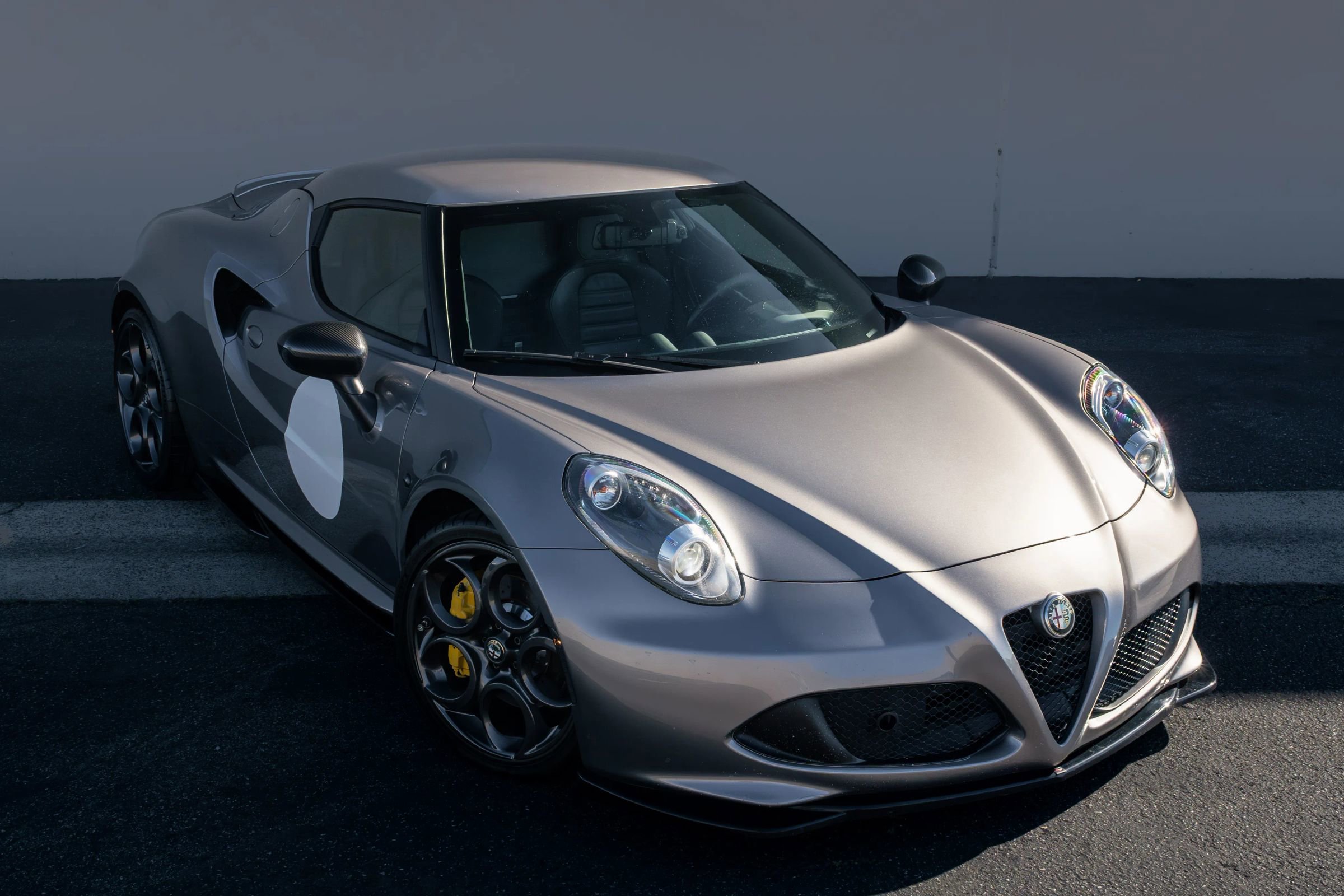 Used 2015 Alfa Romeo 4C Coupe w/ Leather Interior Group RWD image 5