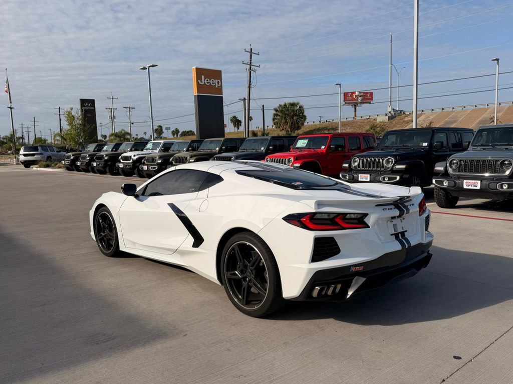 Used 2022 Chevrolet Corvette Stingray Coupe w/ Z51 Performance Package image 3