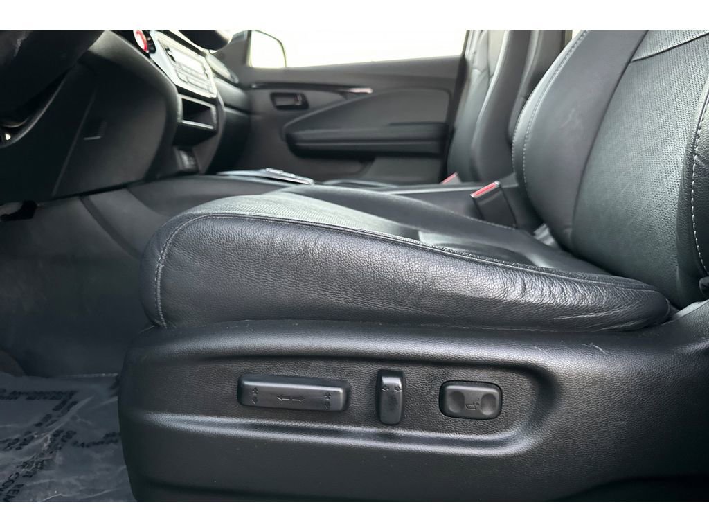 Used 2023 Honda Passport Elite image 13