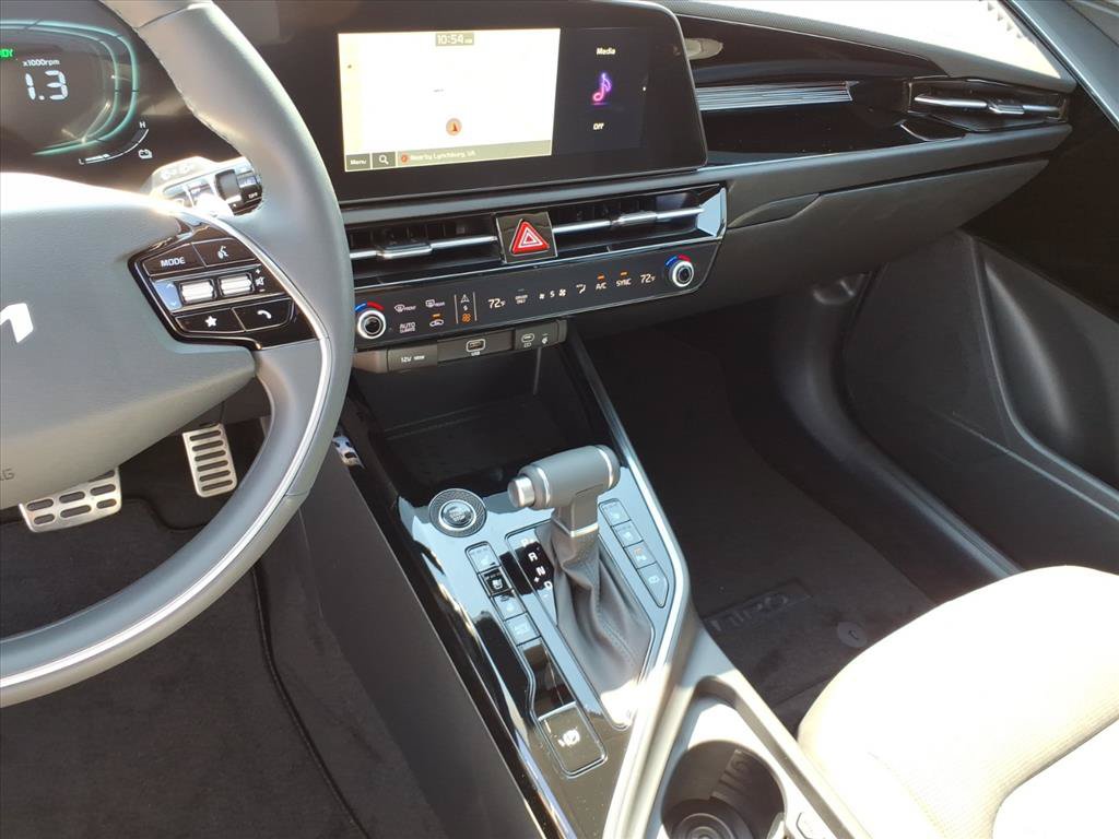 New 2026 Kia Niro SX Touring FWD image 25