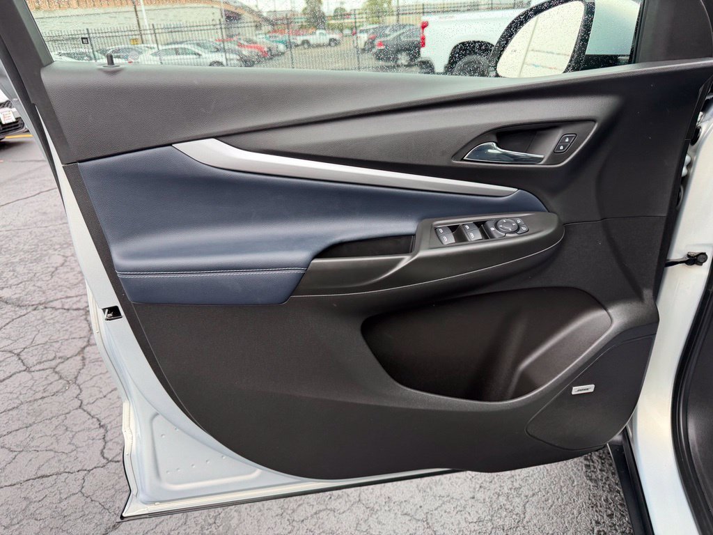 Used 2023 Chevrolet Bolt EUV Premier w/ Sun & Sound Package FWD image 15