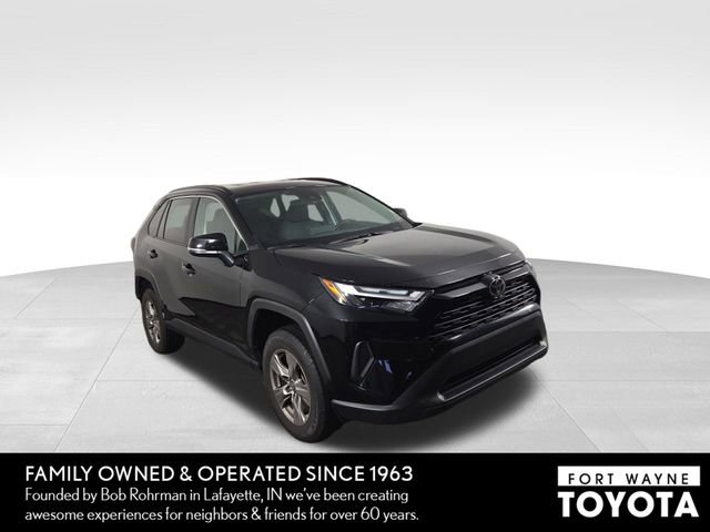 Used 2025 Toyota RAV4 XLE image 4