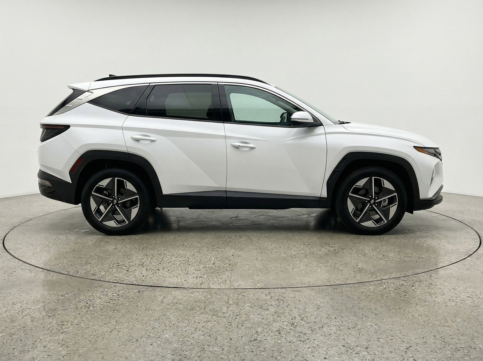 Used 2025 Hyundai Tucson SEL AWD/4WD image 11