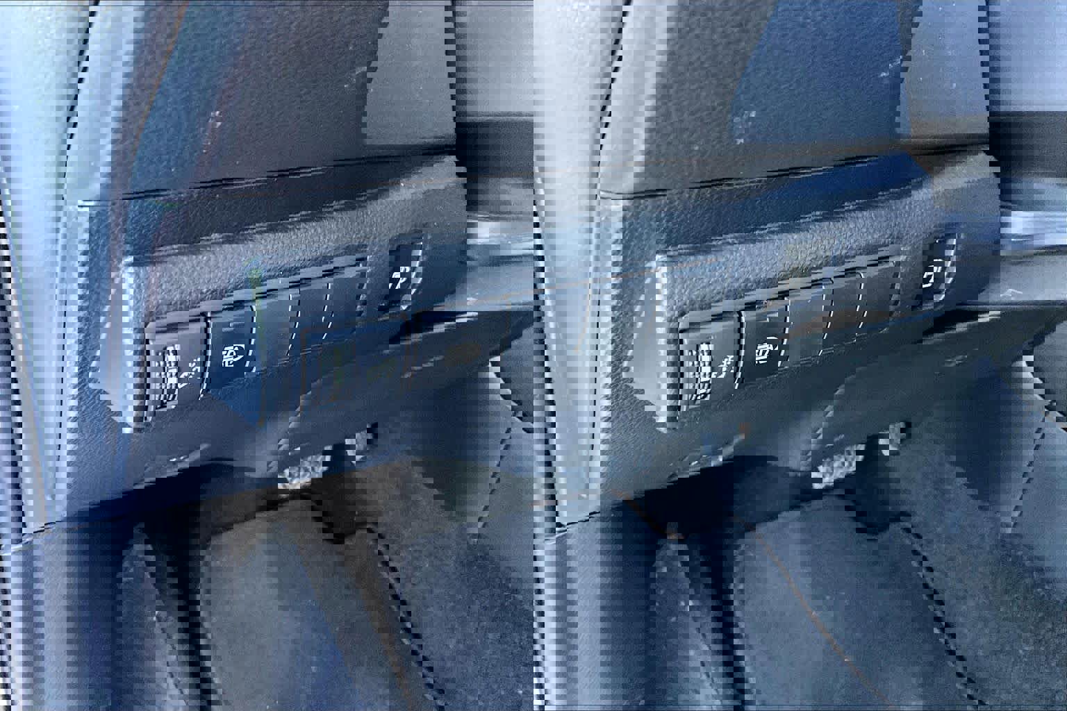 Certified 2024 Toyota Corolla LE image 32