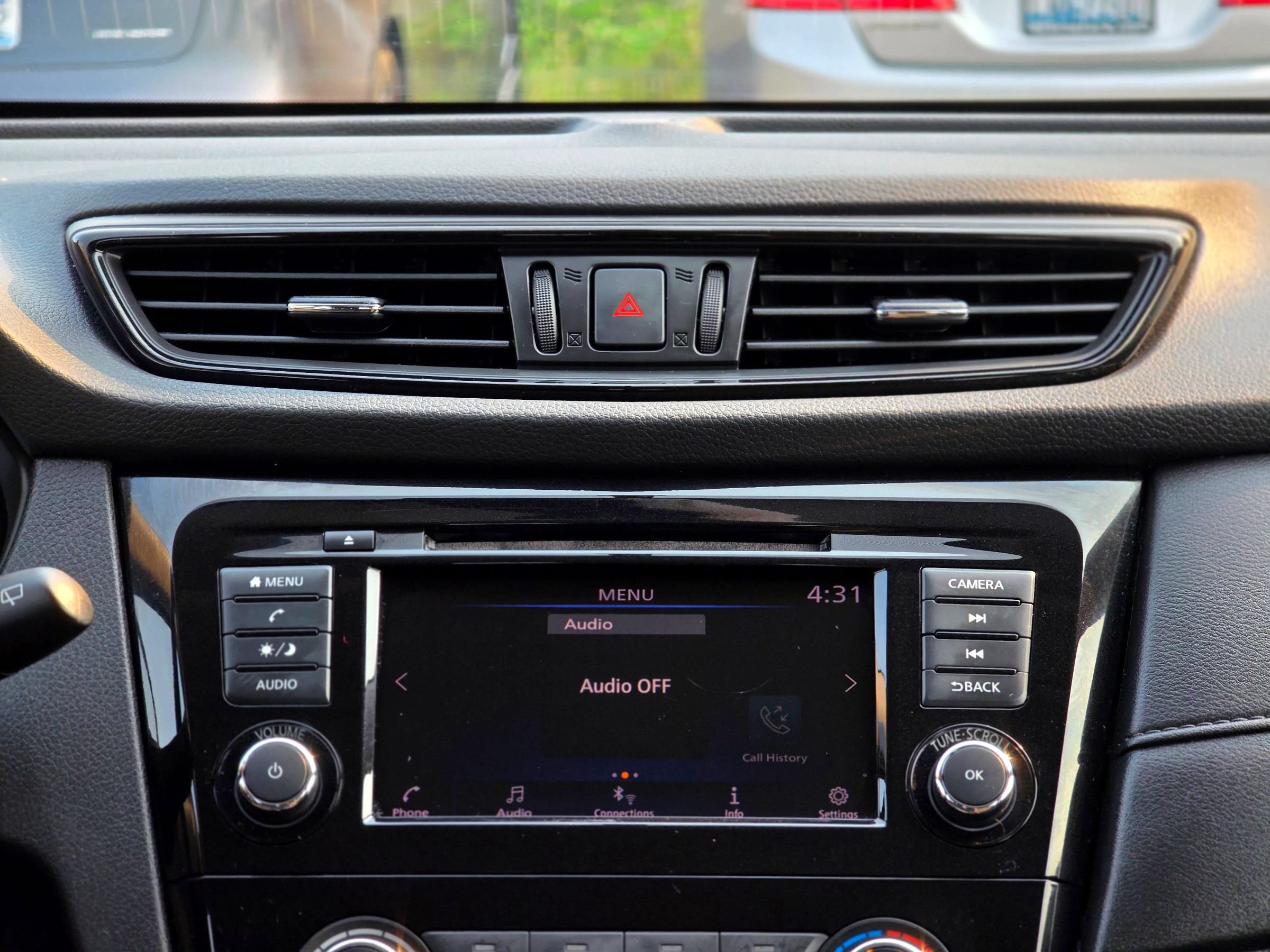 Used 2020 Nissan Rogue SV FWD image 20