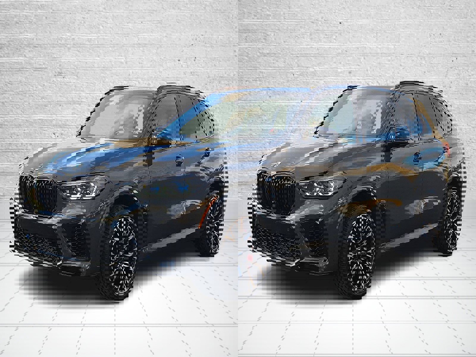 Used 2023 BMW X5 M w/ Competition Package image 3