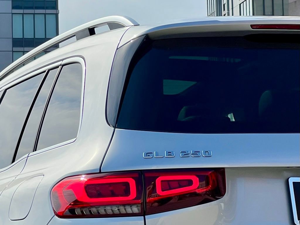 Certified 2023 Mercedes-Benz GLB 250 4MATIC image 10