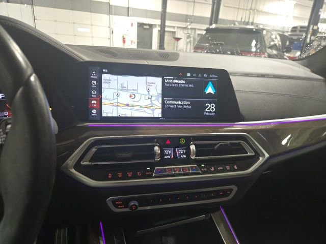 Used 2021 BMW X5 M50i w/ Executive Package image 15