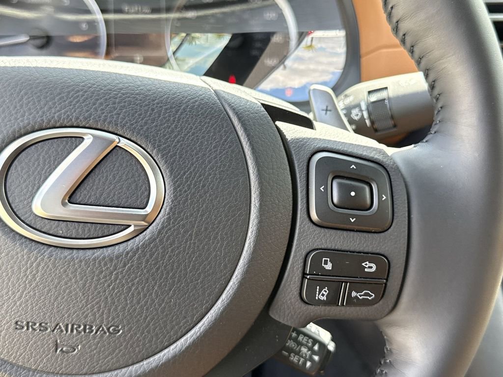 Used 2025 Lexus IS 350 F Sport RWD image 27