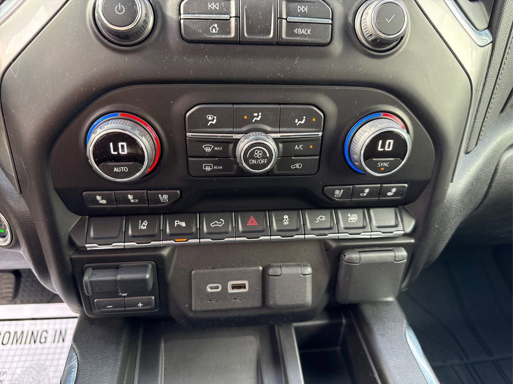 Used 2021 Chevrolet Silverado 2500 LTZ w/ LTZ Plus Package image 33