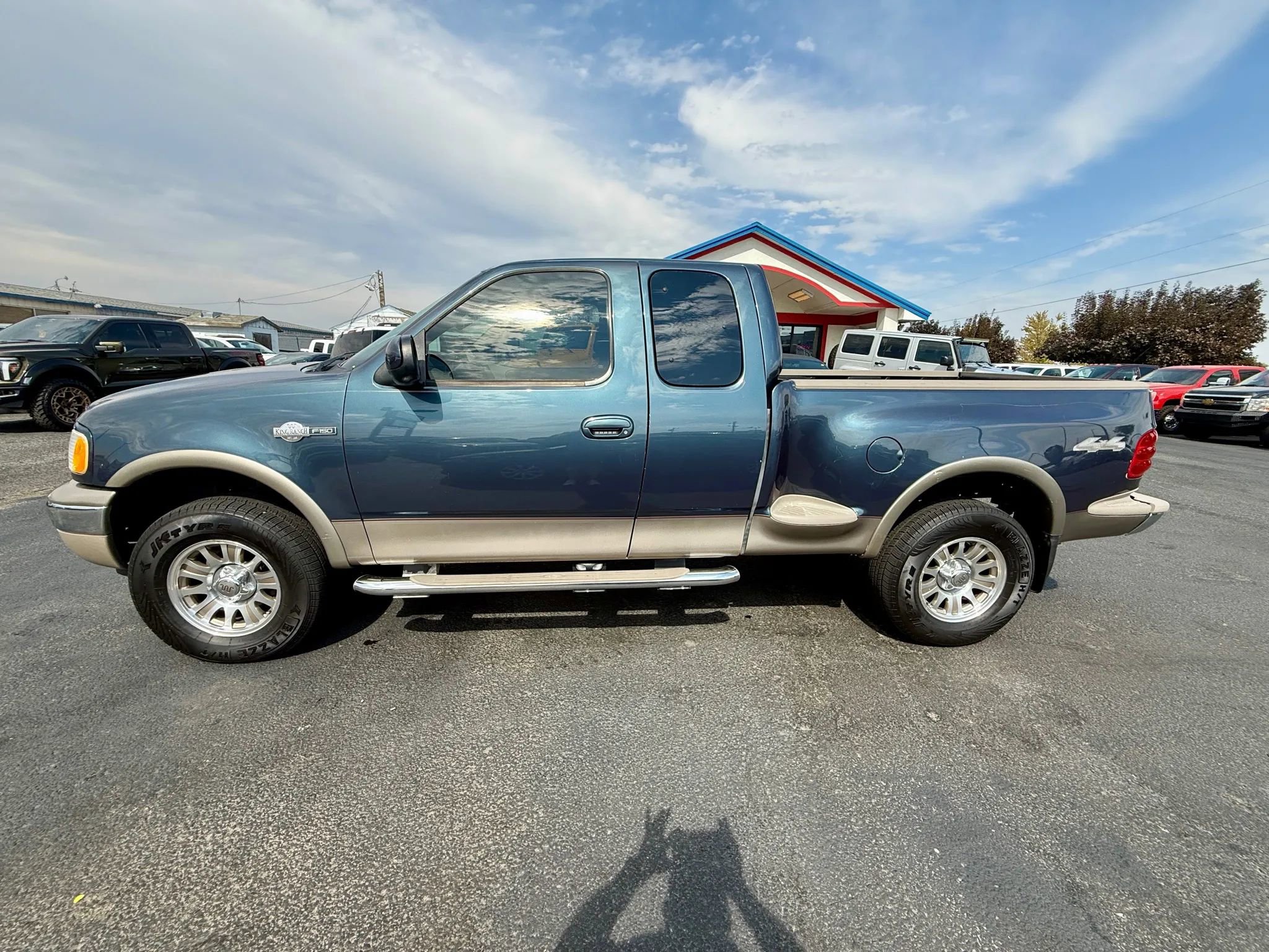 Used 2003 Ford F150 King Ranch image 2