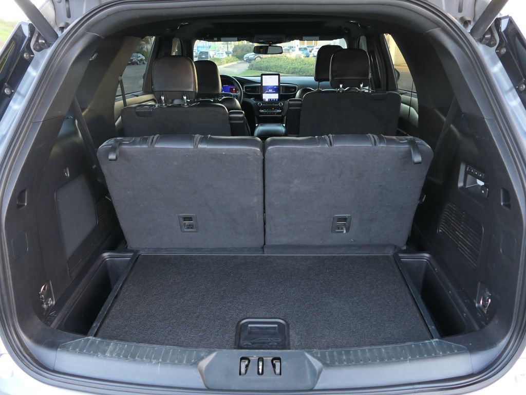 Used 2020 Ford Explorer ST w/ Premium Technology Package image 23