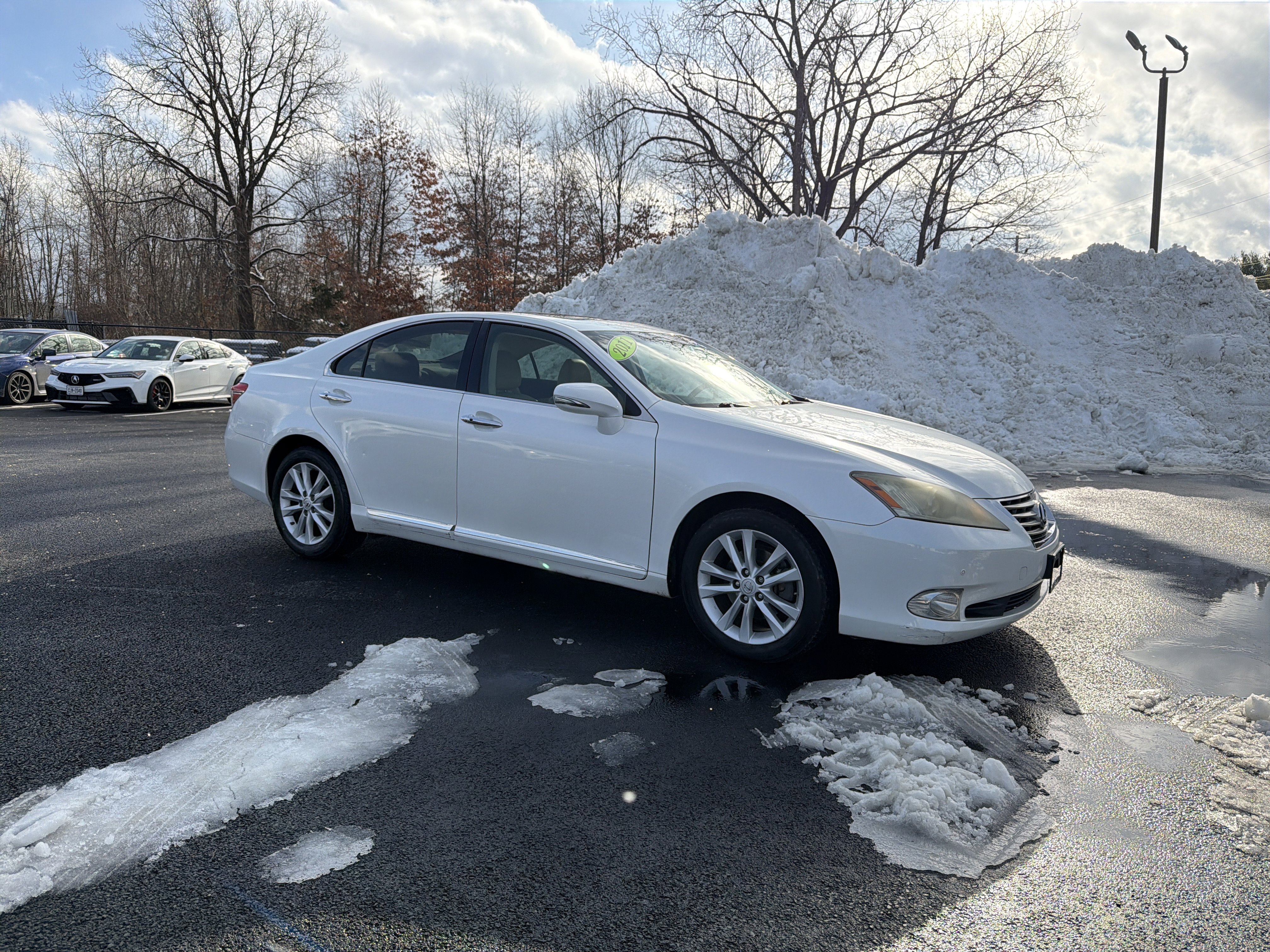 Used 2011 Lexus ES 350 image 3