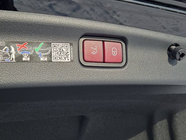 New 2026 Mercedes-Benz C 300 4MATIC Sedan image 29