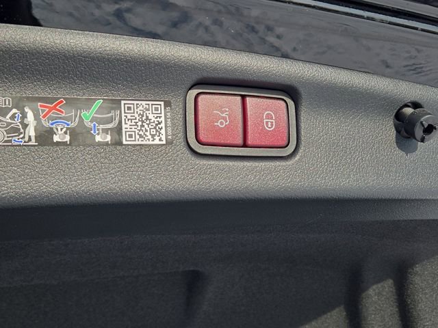 New 2026 Mercedes-Benz C 300 4MATIC Sedan image 29