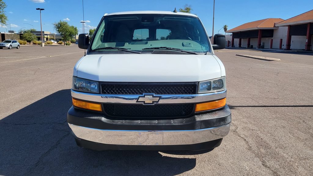Used 2020 Chevrolet Express 2500 LT w/ LT Preferred Equipment Group RWD image 3