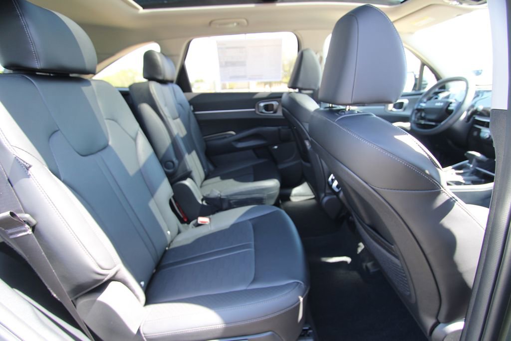 New 2026 Kia Sorento X-Line EX image 9