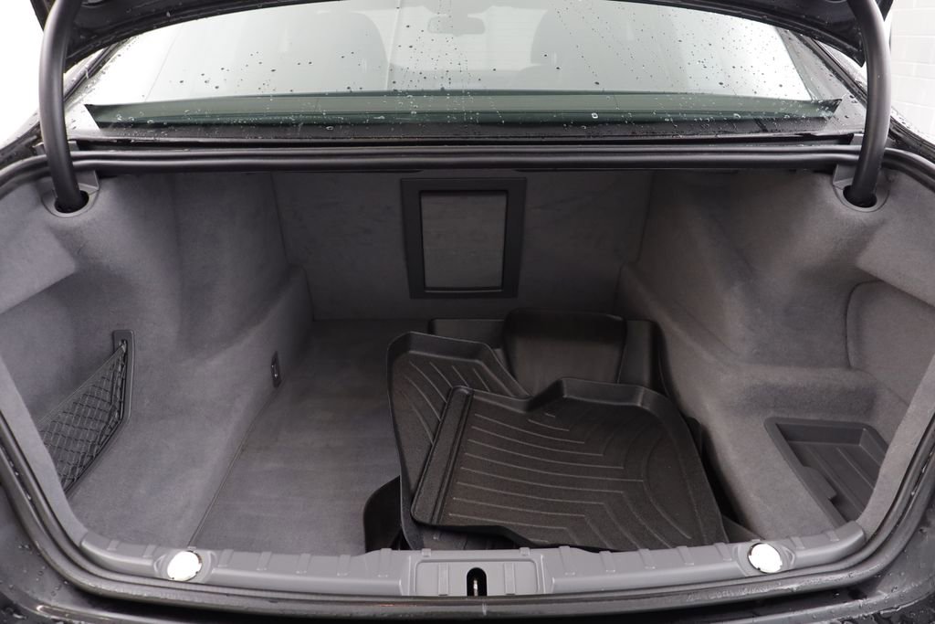 Used 2014 BMW 750i xDrive image 19