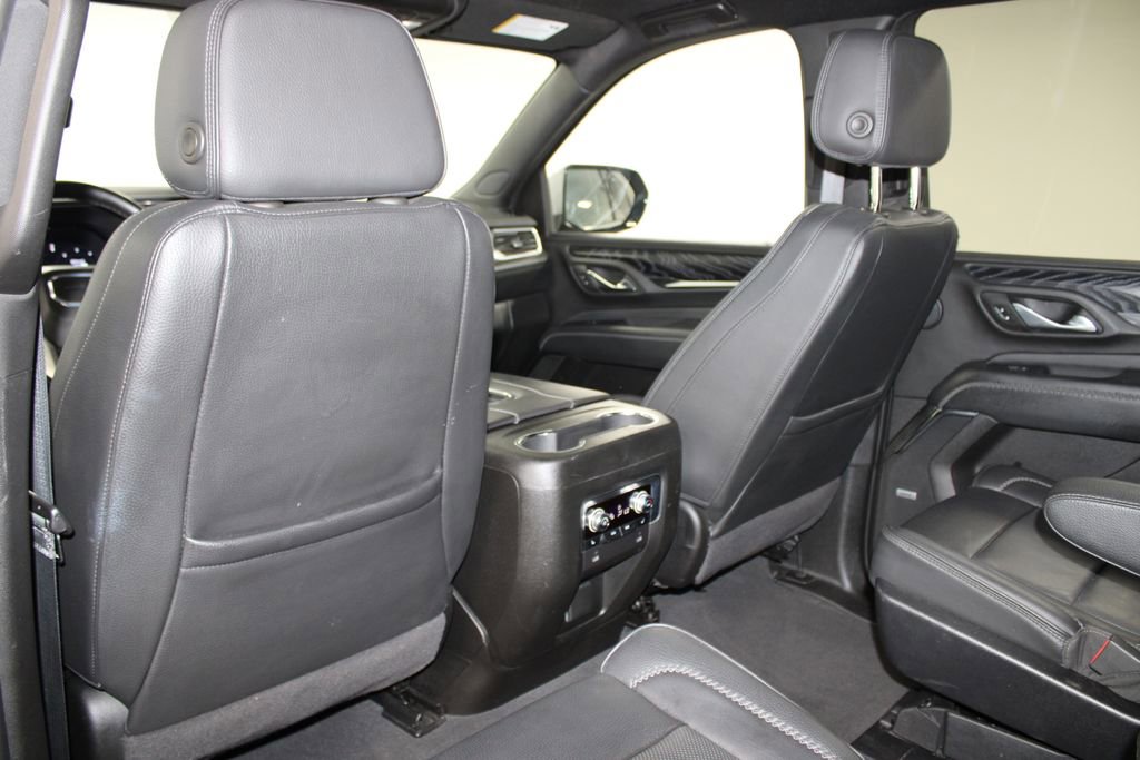 Used 2024 GMC Yukon XL Denali RWD image 29