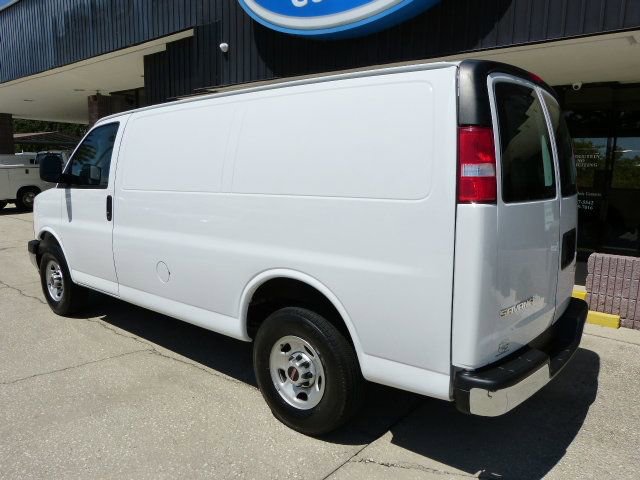 Used 2022 GMC Savana 2500 w/ Driver Convenience Package image 3