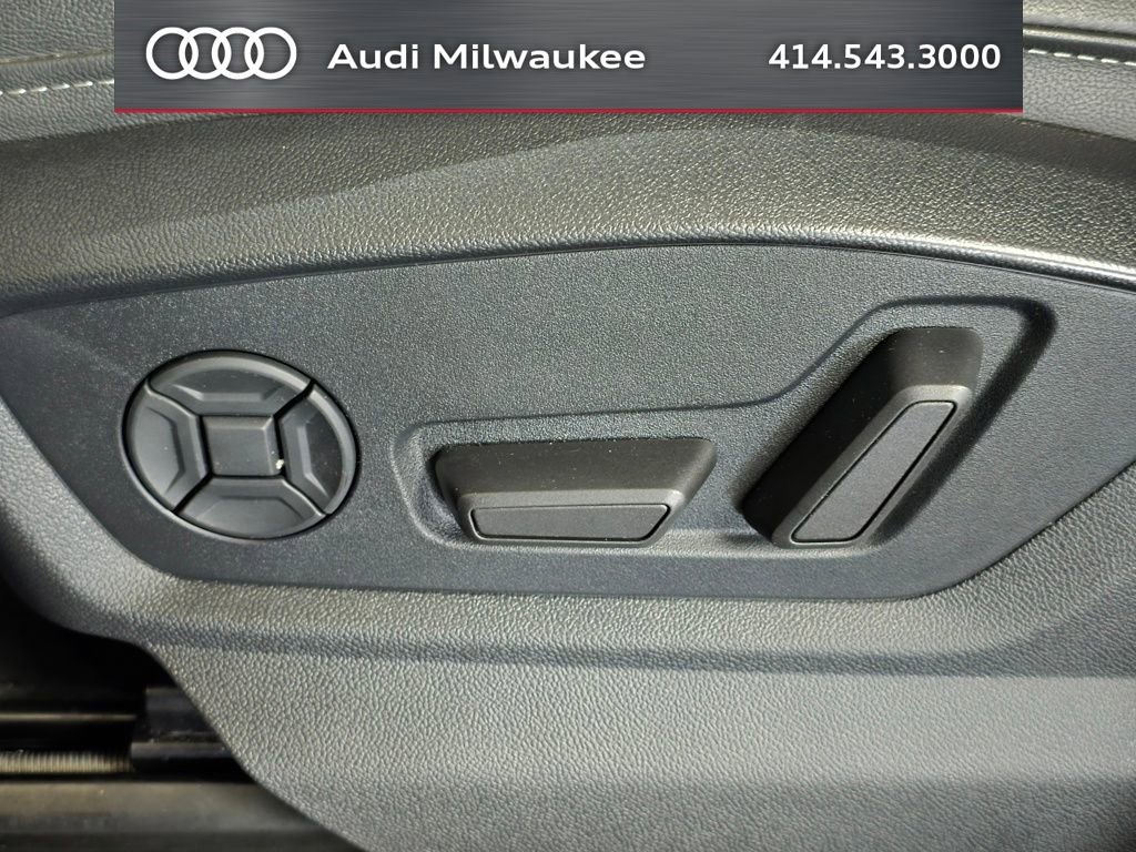 Used 2023 Audi Q8 Premium w/ Convenience Package AWD/4WD image 17