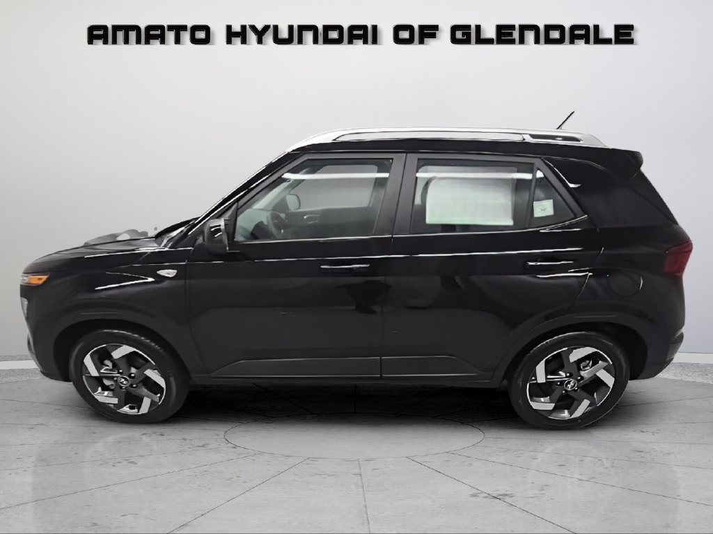 New 2026 Hyundai Venue SEL FWD image 3